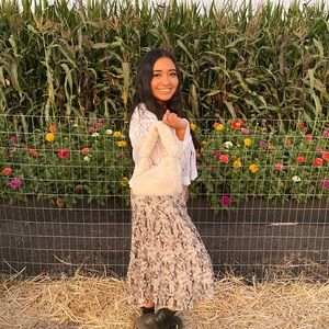 Meet your Posher, Elizabeth